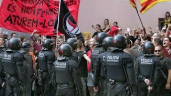 Concentració antifeixista a Arenys de Munt.  EFE