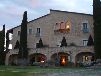 L'hotel Mas de Torrent ocupa una antiga masia catalana del segle XVIII. A.V