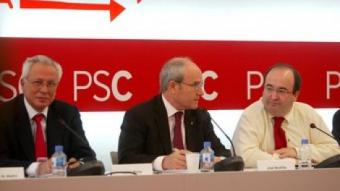José Montilla amb Miquel Iceta, dilluns, en l'executiva del PSC.  QUIM PUIG