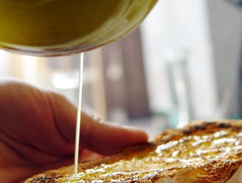La cooperativa del Morell produeix oli d'olives arbequines.  JUDIT FERNÁNDEZ