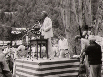 Andreu Barrere en un acte al Pi de les branques, a mitjans dels anys 80.  L. P