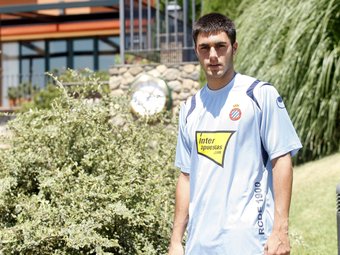 Víctor Ruiz ja acumula 17 partits com a jugador a primera divisió amb l'Espanyol.  EL 9