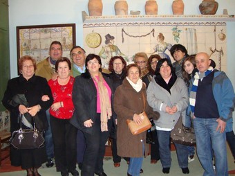 Foto de grup de les persones que van participar a l'activitat programada. / . CEDIDA