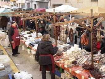 Les parades de productes alimentaris i artesans se situaran al llarg de tot el carrer Major.  AJUNTAMENT DE VILANOVA