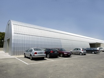 El viver d'empreses del Baix Ebre està situat al polígon industrial de Camarles.  A.S