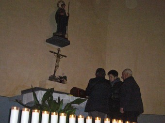 L'interior del temple, presidit per la imatge de Sant Mer i les seves relíquies. R. E