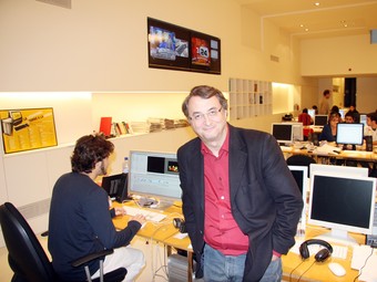 El periodista Vicent Partal a la redacció de Vilaweb. /  ARXIU