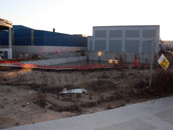 El solar de la Via Sergia de Mataró on està previst construir-hi un dels prostíbuls./  ACN