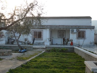 La casa de la urbanització El Serradalt d'Alcover on resideix l'exmarit de la víctima.  A.PORTA
