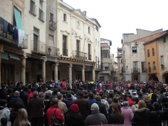Uns 400 veïns es van concentrar el passat 16 de febrer al consistori d'Alcover, on van mostrar el seu rebuig pel crim G. P