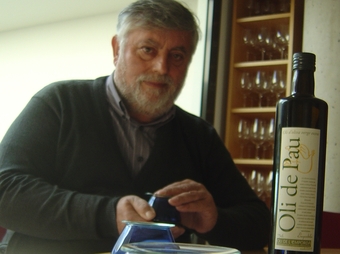 Josep Blanch, president d'Empordàlia, en un tast d'oli de Pau. S.G-A