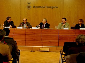 Presentació del llibre al Palau de la Diputació de Tarragona. EL PUNT