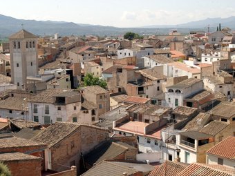 El nucli antic de Móra d'Ebre, situat a la vora del riu i al peu del castell, ha patit l'abandonament i la degradació del teixit social i urbà. J.P.R. 