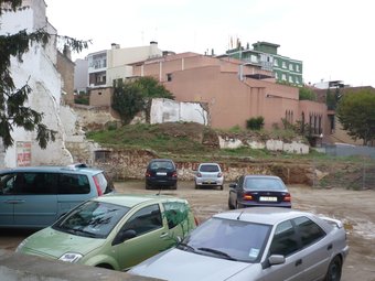 L'espai de Can Doro d'Argentona es fa servir ara com a aparcament públic./  LL.M