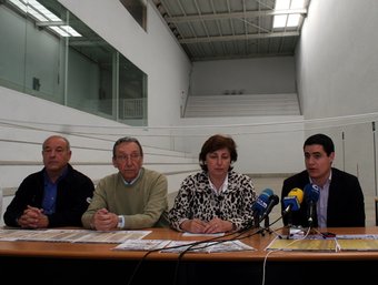 Mesa de presentació de l'acord per afavorir la pilota valenciana a Dénia. /  FREDIESPORT