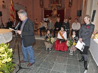 L'acte de lliurament dels premis dels jocs florals va tenir lloc ahir a la tarda a l'església de Sant Miquel./  JOSÉ CARLOS LEON