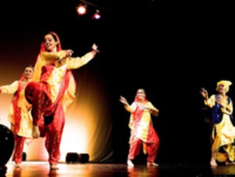 El grup de dansa índia Bhangra-Hey actuarà a Vil·la Flora com a colofó d'una festa que també inclou un sopar tradicional indi. GEA XXI