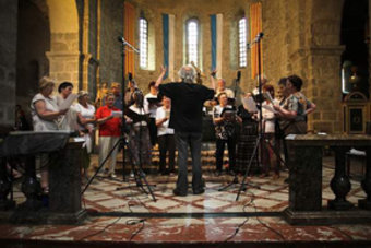 Un moment de la gravació a l'abadia d'Arles.  J. C