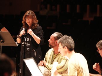 Maria del Mar Bonet durant l'assaig d'ahir al vespre a l'Auditori de Girona. Lluís Serrat