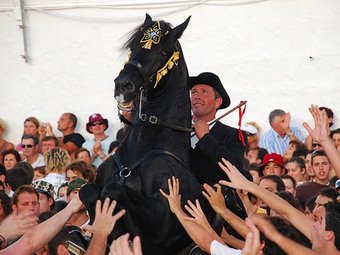 Genets i cavalls protagonitzen les festes de Sant Joan a Ciutadella.  AJUNTAMENT DE CIUTADELLA