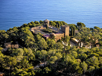 Una vista aèria del castell del Cap Roig. /  FUNDACIÓ CAIXA GIRONA