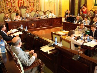 El ple de l'Ajuntament de Lleida va votar ahir una moció en contra de la sentència del Constitucional.  XAVIER LOZANO (ACN)