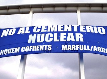 Acció reivindicativa contra el cementiri nuclear EFE