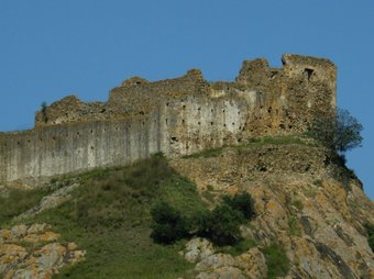 El castell de Quermançó està molt deteriorat i els propietaris volen potenciar-lo turísticament. LL.SERRAT