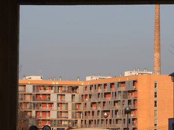 Una promoció de pisos recent a Girona, la segona capital més cara de Catalunya. LLUÍS SERRAT