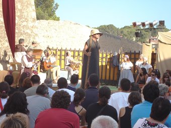 L'espectacle ‘La Taverna d'Enrico', de Quico el Célio, el Noi i el Mut de Ferreries, es representa a les Avançades de Sant Joan de Tortosa ALBA PORTA