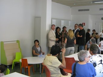 La inauguració que es va portar a terme ahir del nou centre cívic de Bellcaire d'Empordà. EL PUNT