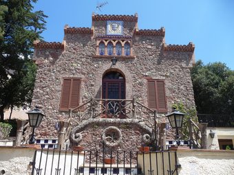 La Torre del Bolet, una de les cases més espectaculars del nucli de Les Arenes M.C.B