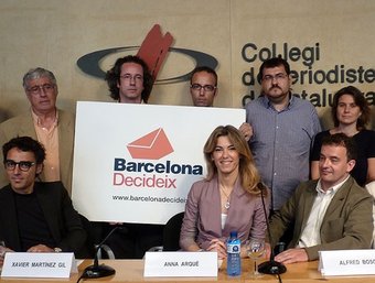 Alguns dels promotors de la plataforma Barcelona Decideix, que s'encarregarà de la tasca, gens fàcil, de mobilitzar l'electorat de la ciutat més gran de Catalunya ACN / ARXIU