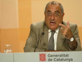 El conseller Joaquim Nadal enla roda de premsa posterior al consell de govern. EFE