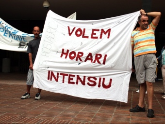 Manifestació de pares d'alumnes de l'institut d'Hostalric, l'any passat. ACN
