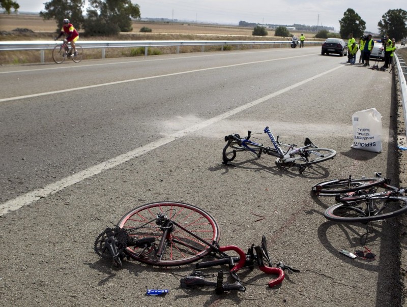 Els ciclistes són els febles de la carretera. EFE