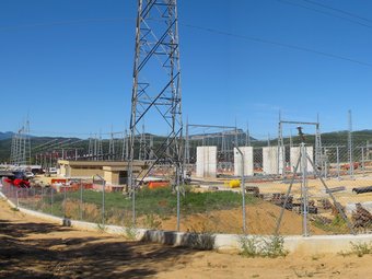 Panoràmica de la subestació de la MAT que s'està construint al municipi de Bescanó Jordi Nadal