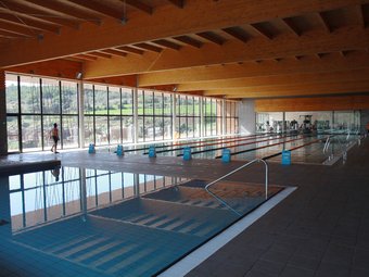 Les dues piscines del complex sentmenatenc, que ha entrat en servei aquest mes E.A