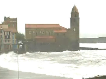 Una imatge de Cotlliure sota el temporal. TV3