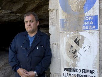 Jesús Pi, delegat d'UGT a la mina de Seròs, a l'entrada d'aquesta mentre feia vaga de fam EFE