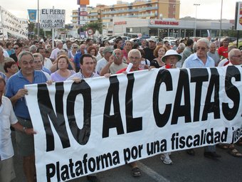 Protesta l'estiu de 2009 en contra de la revisió cadastral aplicada a Cunit. ELISABETH MAGRE