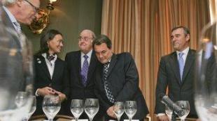 El líder de CiU, Artur Mas, poc abans de l'inici del dinar i de la conferència al Círculo Ecuestre ROBERT RAMOS