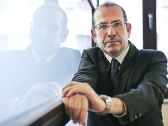 Jaume Cané, director general de Freudenberg Ibérica, a les oficines que tenen a Barcelona.  ROBERT RAMOS