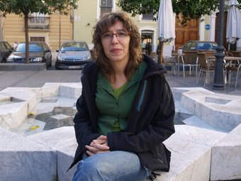 Raquel Ricart a la plaça de Nàpols i Sicília de València. ESCORCOLL