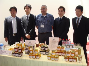 Margalef amb els distribuïdors japonesos. CEDIDA