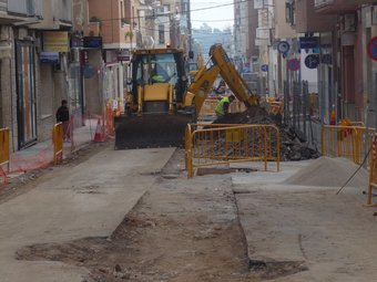 Les obres del carrer Miquel Granell està previst que finalitzen a finals de febrer. R.ROYO