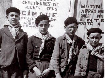 Grup escolta de joves jueus creat al camp de concentració de Ribesaltes, al Rosselló 1941-1942s MÉMORIAL DE LA SHOAH. CDJC