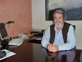 Àlex Jover, alcalde de Sant Llorenç d'Hortons, al seu despatx, en una imatge d'arxiu A.M