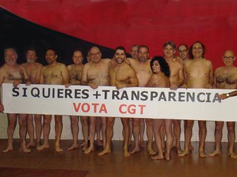 Els sindicalistes de CGT, despullats. CGT