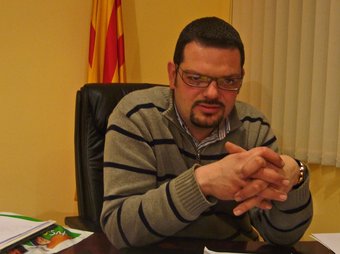 Josep Rovira -fotografia l'any passat al seu despatx de l'Ajuntament- és alcalde des del 2006. R. E
